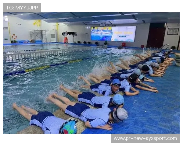 游泳队与学校联合开展防溺水夏令营普及安全知识,游泳进校园方案范本